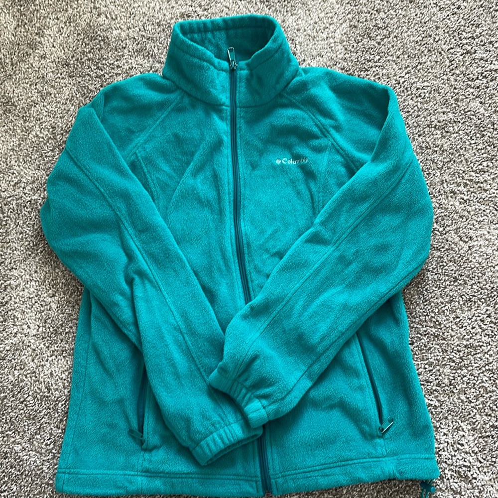 Columbia Women’s Fleece Zip up. Size L